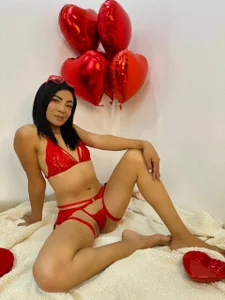 Auri__ Valentine's Day Pic 6