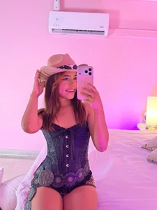 NAUGHTY COWGIRL de KellyOlsenbe Foto