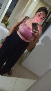 charryluna_25 Public টি ছবি