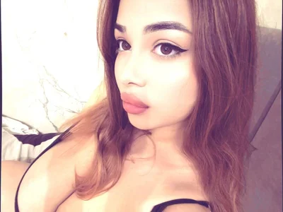 OttilieBurrussFIRE MONICA🔥图片