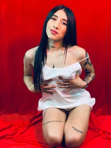 Nairobi_Skinny_ HAPPY VALENTINE'S DAY зображення 5