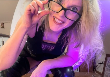 Coachmilf Public Foto 7