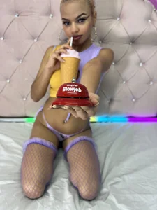 CanelaDevil_ Sexy and sweet brunette Pic