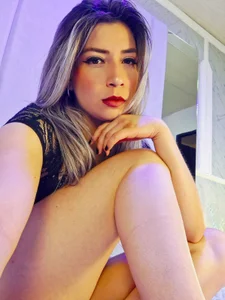 ElizabethAdams_ Naughty and eager to be fucked by you 🔥😈 Εικόνα