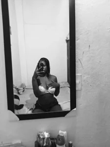 CamilaRoyale Public Immagine  2