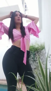 Giselle_Noah How do I look pink? Immagine  6