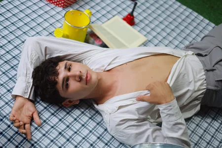 Daniel_Harris_ Sinful Glow Pic 4