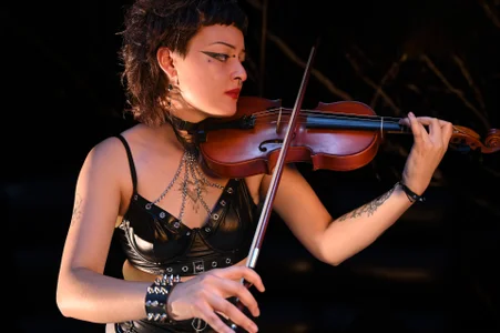 ready to rock? de BabyPunk2  2 Imagens