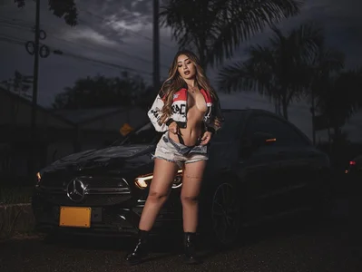 If you want, I'll look for you in my AMG...🎶❤️ de Annyy_Rosse  6 photos