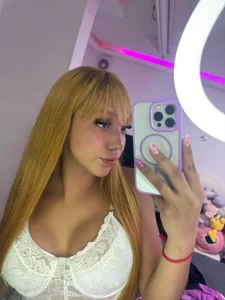 LisaHadiddMe图片 4