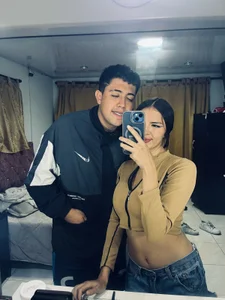 Emmaanddarling Public Pic 8