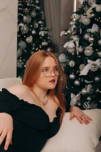 bonnie_wright Merry Christmas Immagine  4