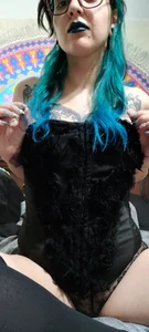 RubyLuxx Public Pic 3