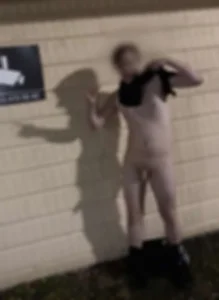 FastBoy00 No face no case ( naked in public places ) зображення