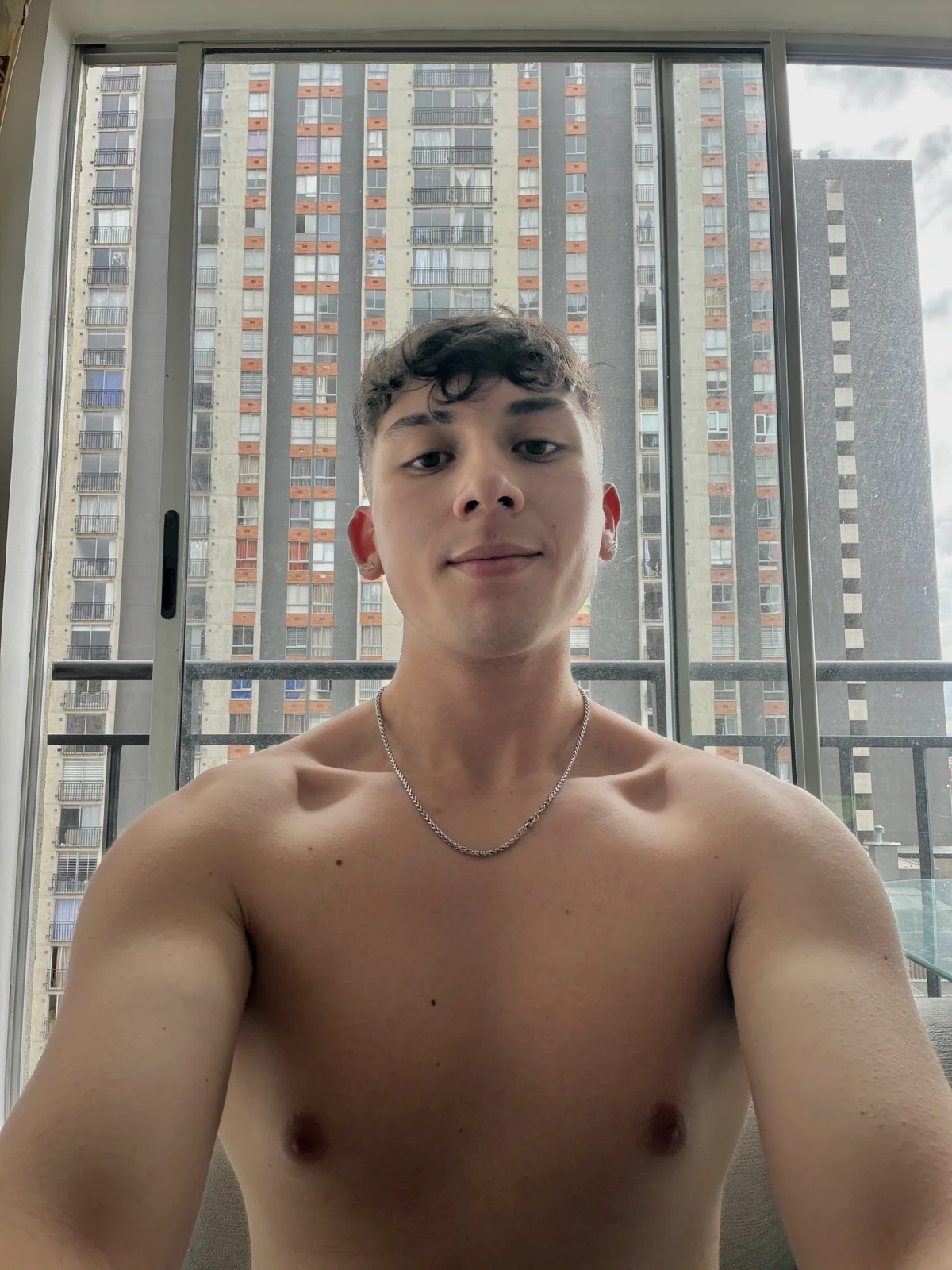 Foto em tendência de OLIVER_K 5836