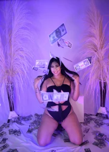 Meloddy_Parkerr_ 💸💰 Immagine  2