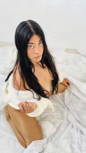 Camilaperson Me calientas? Pic 3