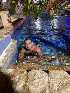 Harlowxx Public টি ছবি