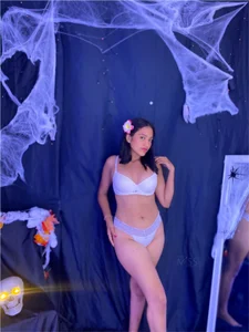 Little_Ariana26 Time of fear 🎃 Gambar 4