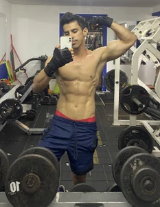 JoseRumbero26 Gym Pic 3