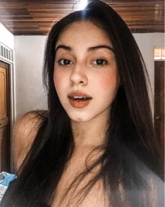 Abby-26 Public Pic 4