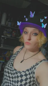 KITTYBOOBOOFUXXのPublicの 4枚の写真