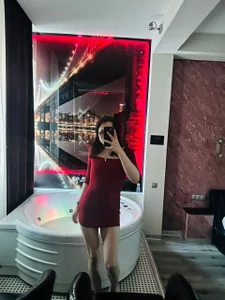 RachelSav Public slika
