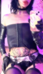 MadisonWood01 If you were here now, I don't know if I could control myself .✨😈 Bilde 3