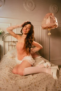 HaileyArden Peach Confession Billede 5