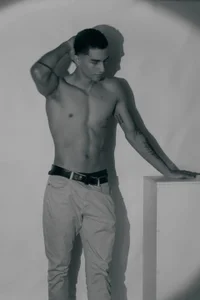 Goldendesirexx__ Black and white Pic 8