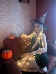 EllaxPrincess My Halloween party Pic