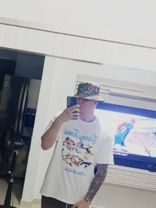 leon_cumming: Leon ( 3 фото)