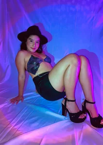 🥰✨ de Abbiee_8  4 Imagens