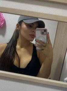 vickvalencia2 Public Pic 8