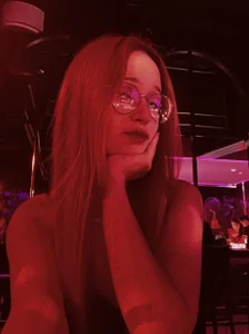 BeckiHoffer 🌃 Night Vibes 🎶 Poză 8