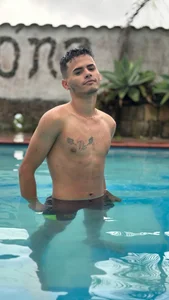 _white_fox_1のmeの 2枚の写真