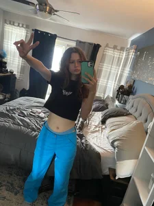 x_peachy_squirter_x Public Pic 2