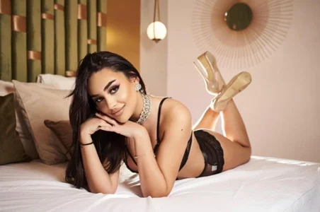 hornyemma__ sexy me Poză 2