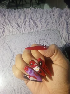Kyara_Queen Nails Pic 5