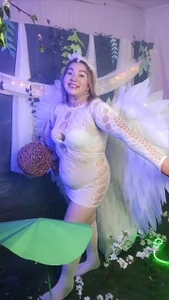 MaylinRosse_ She left heaven for one night of pleasure. Her wings still shine, but her eyes whisper sin. ✨ Pic 5