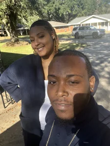 Just us 🥰🥰 de juicendrayy  5 Imagens
