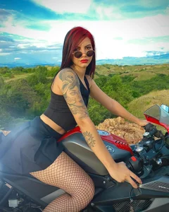 GIRLBIKE de valu_557  2 Imagens