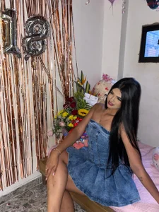 kimberly_montiel Public slika 5