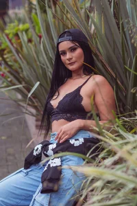 Miiaa_jones New Look 💙💜🖤 Foto 4