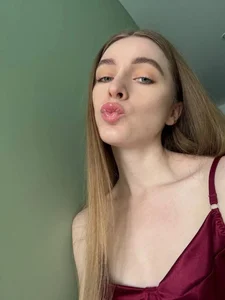 AliceWet Public Foto 4