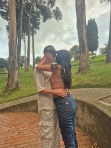 Trixy_and_jthiago Public Pic 3