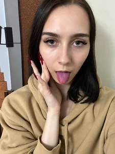 LoraLivv Did you miss me? 🖤 Pic 2
