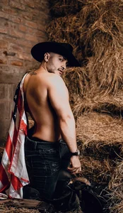 JossAckland ⚪️🔴🔵 4th of July ⚪️🔴🔵 Pic