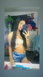 alahia_stars Public Pic 4