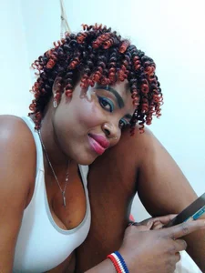 MylaclaraPussygal图片 4